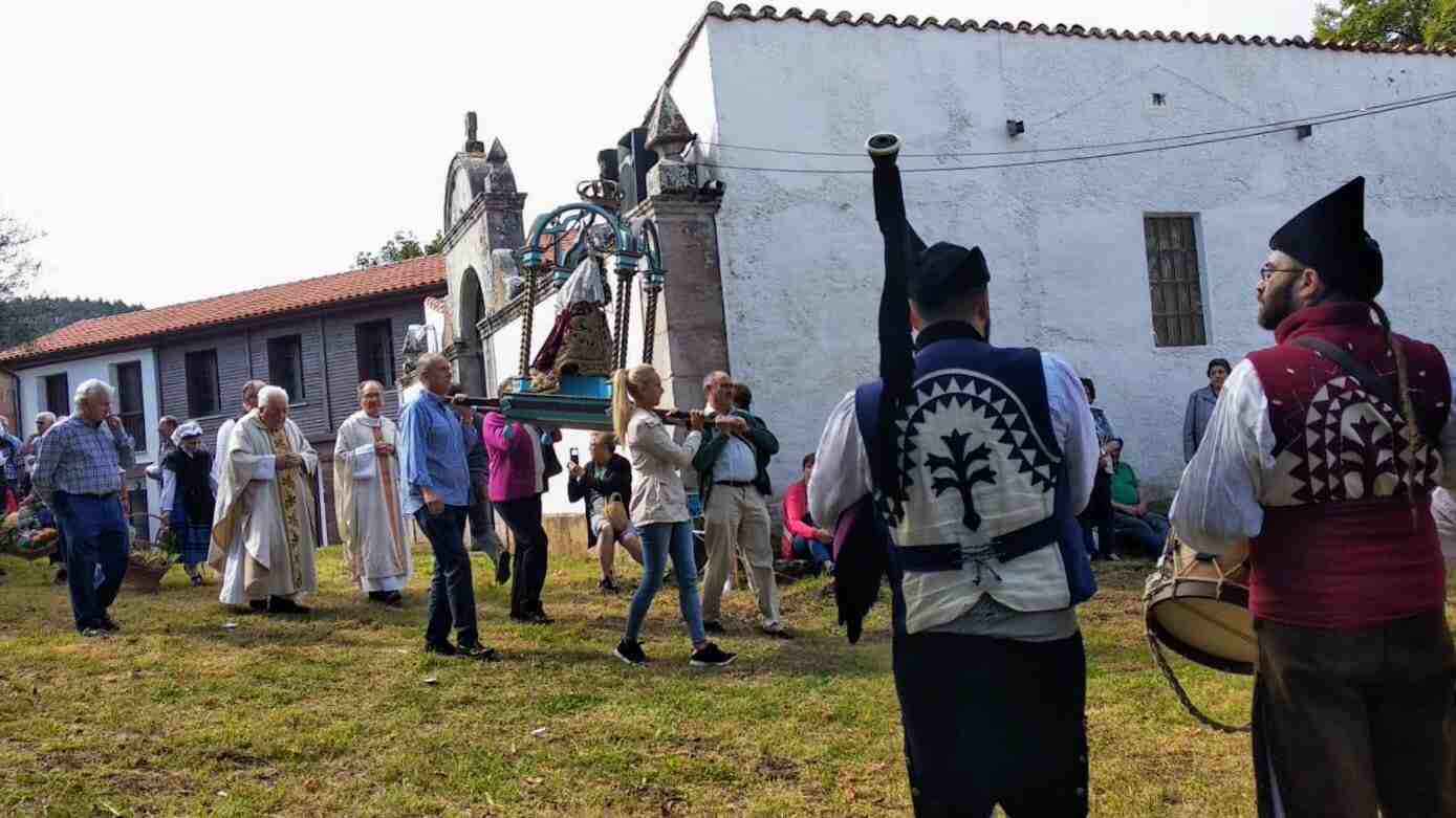 Villaviciosa noticias Pueblos y Comarca FOTOS Gran devoción en la