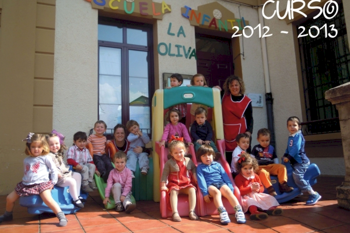 escuela oliva homenaje.jpg